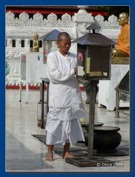 That Phanom Wat Phra TP 20031221-11